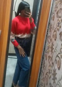 Red coloured sweater, printed on both side best fo