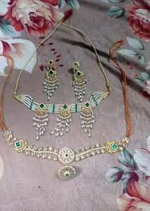 Choker and Earrings With Combo mathapatti,mangtika