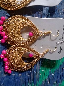 Colorful beaded fashion earrings