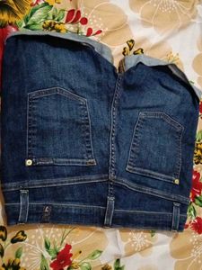 Short Denim Selling