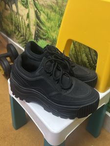 Black Sneakers