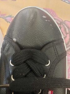Levi&#39;s Black Casual Shoes