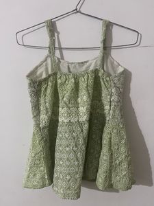 PEPLUM EMBROIDERED SLEEVLESS TOP