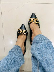 Carlton London Black Bock Heels