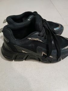 Black Sneakers