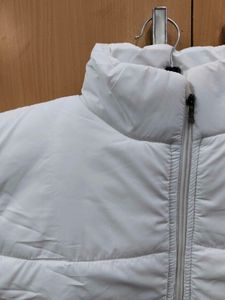 Trendy White Puffer Vest (AR)
