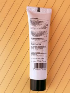 minimalist sunscreen mini