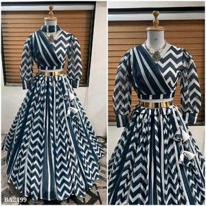 Stylish Simple Lehenga Choli