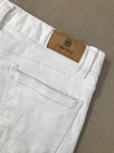 COBALT BLUE Straight Fit highwaisted White Denim.