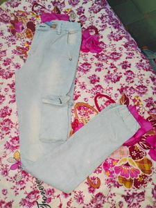 6 Pocket Jeans With Beautiful Shirt