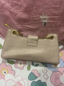 A Bag Which Goes With Every Outfit