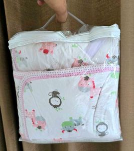 MeeMee Baby Swaddle Blank