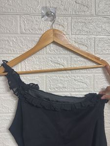 Black One-Shoulder Ruffle Dress