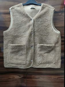 Fuzzy Fleece Vest - Stylish &amp; Warm