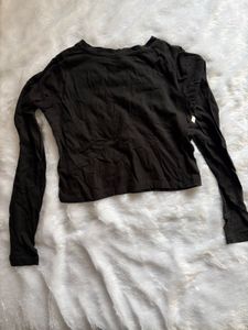 Black Long Sleeve Crop Top