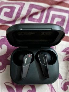 Very Good CONDITION NOISE BRAND AIRPODS