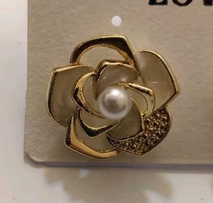 Elegant Flower Stud Earrings