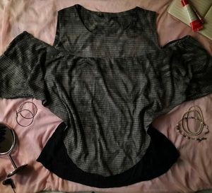 Gray Cold Shoulder Top 🩶
