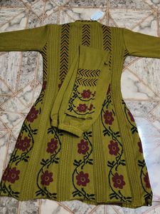 Floral Embroidered woolen kurta set