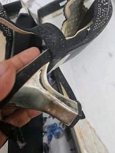 Heel On Sale