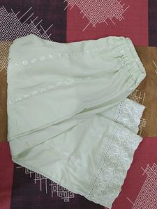 Elegant Embroidered Leggings