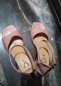 Sandal