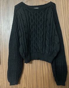 Chic Black Knit Cropped Sweater