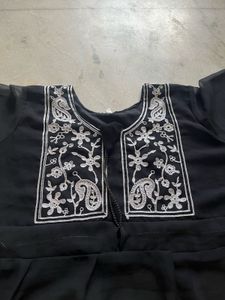 Elegant Black Embroidered Kurta