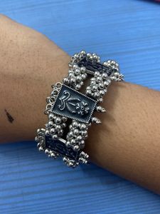 Silver Oxidised Bangle With Black Detailing