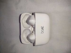 Boat Airdopes 161. Truly Wireless Earleads