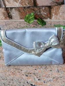 4 Handbag 👜