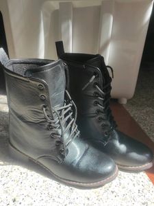 Elba Branded Women's Boots❤️