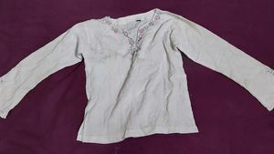 Vintage Embroidered Kurta - Delicate Floral Detail