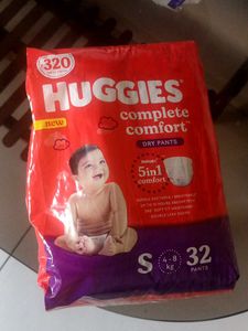 Huggies Diapers 4-8 Kg (32 Pants)