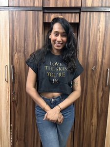 Stylish Graphic Print Crop Top