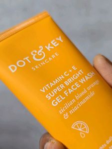 Dot &amp; Key Face Wash