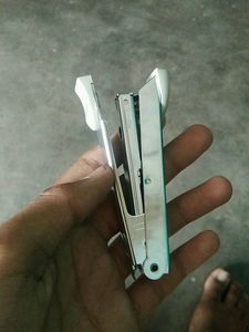 Kangaro Stapler