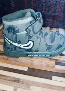 Branded shoes, very nice and Comfortable.