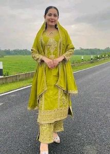 Embroidered Heavy Chinon Silk Kurta Set