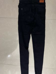 Black Skinny Jeans