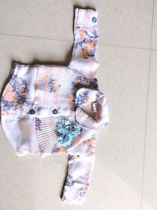 White Multicolour Top With Blue Jeans