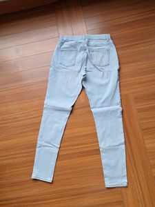 Light Blue Denim Jeans And Casual Jaggings