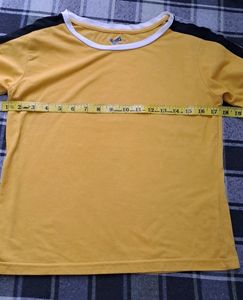 Viveza Cute Yellow Women T-shirt