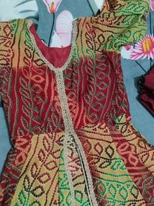 Hand Made Frunt Cut Anarkali Suit With Saree