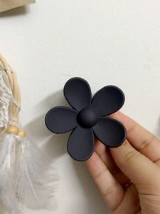 Black Flower Hair Claw Clip