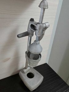 Classic kalsi cast aluminium hand press juicer