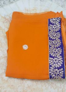 Beautiful saree..small border.1 time used..30min