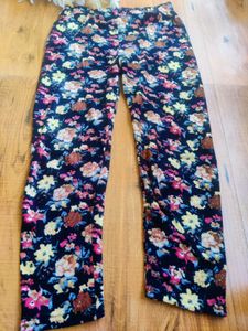 Girls Or Women Both Can Wear This Winter Bottom