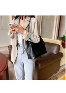 Women  Shoulder Bags.