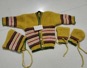 Cute Kids Woollen Set